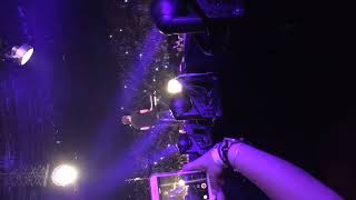 Thomas Rhett “Marry Me” live at The Forum in Los Angeles, CA 10/26/18 screenshot 4
