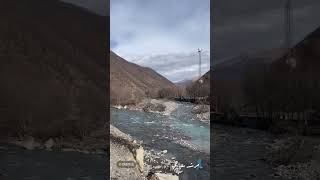 نهرين ملتقيين في #جبال_القوقاز