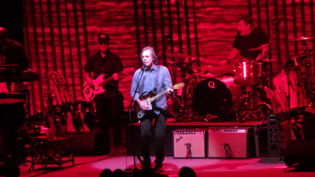 Jackson Browne Lawyers, Guns and Money. Sterling Heights, MI, 6/8/18