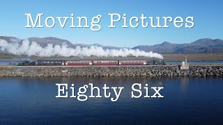Moving Pictures Eighty Six - 20/12/23
Linda back in steam, a look at progress on the Alco project, WHR Santa trains in the weather and S & T at work in Waunfawr.
-
Linda nôl mewn stêm, golwg ar gynnydd ar brosiect Alco, WHR Siôn Corn yn hyfforddi yn y tywydd a S&T yn y gwaith yn Waunfawr. Moving Pictures Eighty Six - 20/12/23