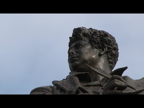 Alexandre Dumas, une mémoire omniprésente à Villers-Cotterêts