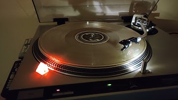 Technics SL-1700 mk2 strobe leds replaced