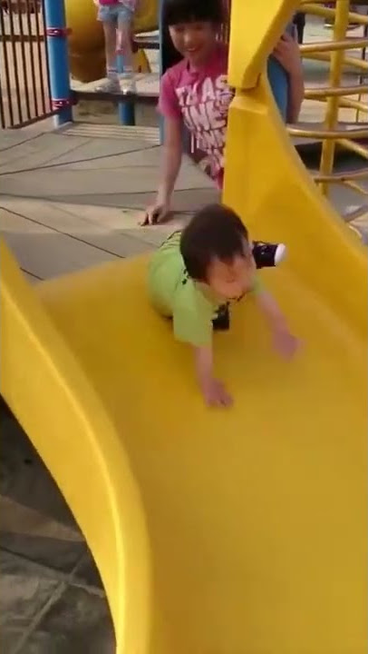 Cute baby funny video 😀🤩#cutebaby​ #viral​ #kids​ #shorts​ #youtubeshorts(2)