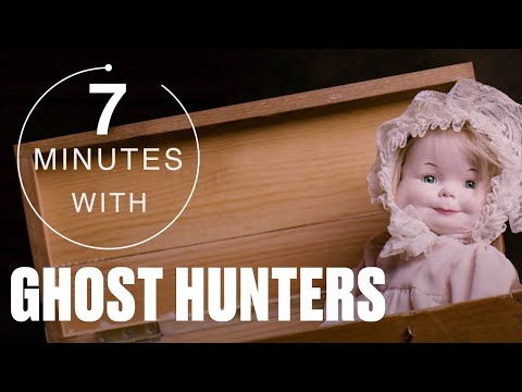 How To Communicate With A Ghost | Minutes With | UNILAD