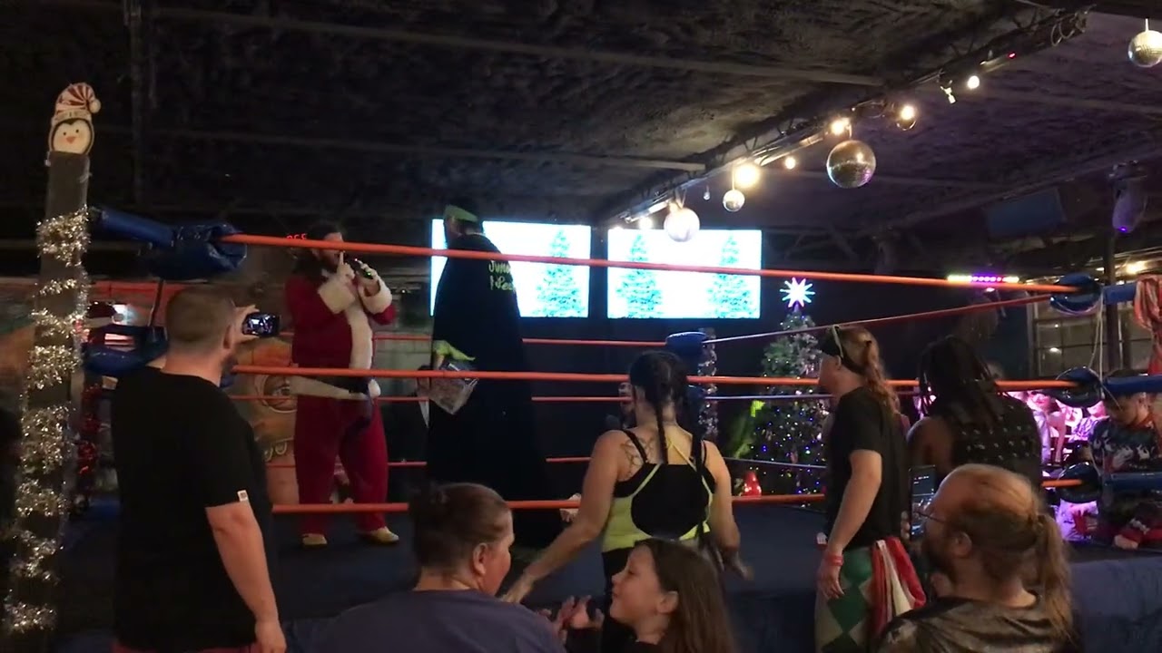 Саймон Сез разбивает «Надежду на праздники»