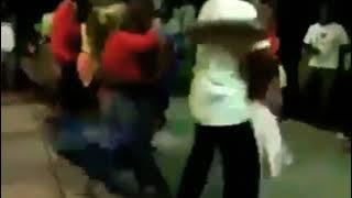 joget senyum dulu 🤣🤣