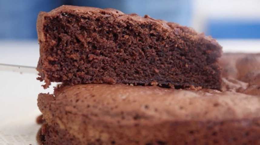 Moelleux au chocolat minute - YouTube