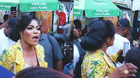 Shocked! Moment The Celebrant Stopped Dancing To Settle Fight Btw Mercy Aigbe & Lara At Her Shop