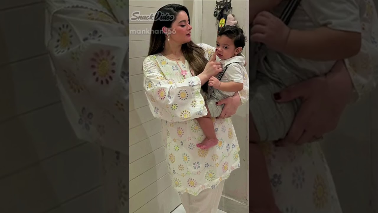 Minal Khan with son Hasan 