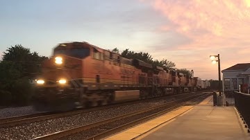 (GOLDEN SWOOSH!!) BNSF Z train flies at 70mph through La Plata MO with a Beautiful Sunset