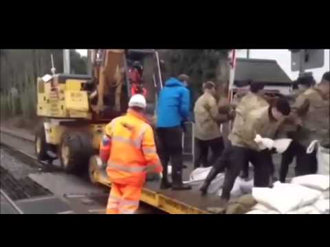 პრინცი უილიამი და პრინცი ჰარი დატბორილ საგრაფოებში ჩავიდნენ