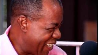 Louis Armstrong and other great musicians introduce their friend Hugues Panassié