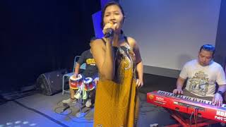 Rindy Antika - Nyanyi pake daster Jalan jalan ke jembatan