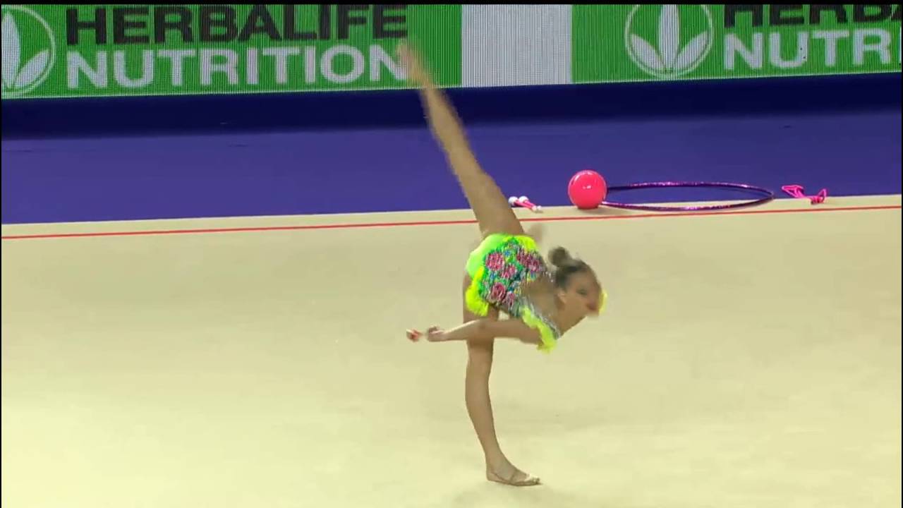 Полина Шматко булавы(финал)юниорки||Чемпионат Европы 2016