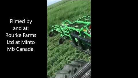 Double CombCut - Rourke Farms Ltd Manitoba, Canada