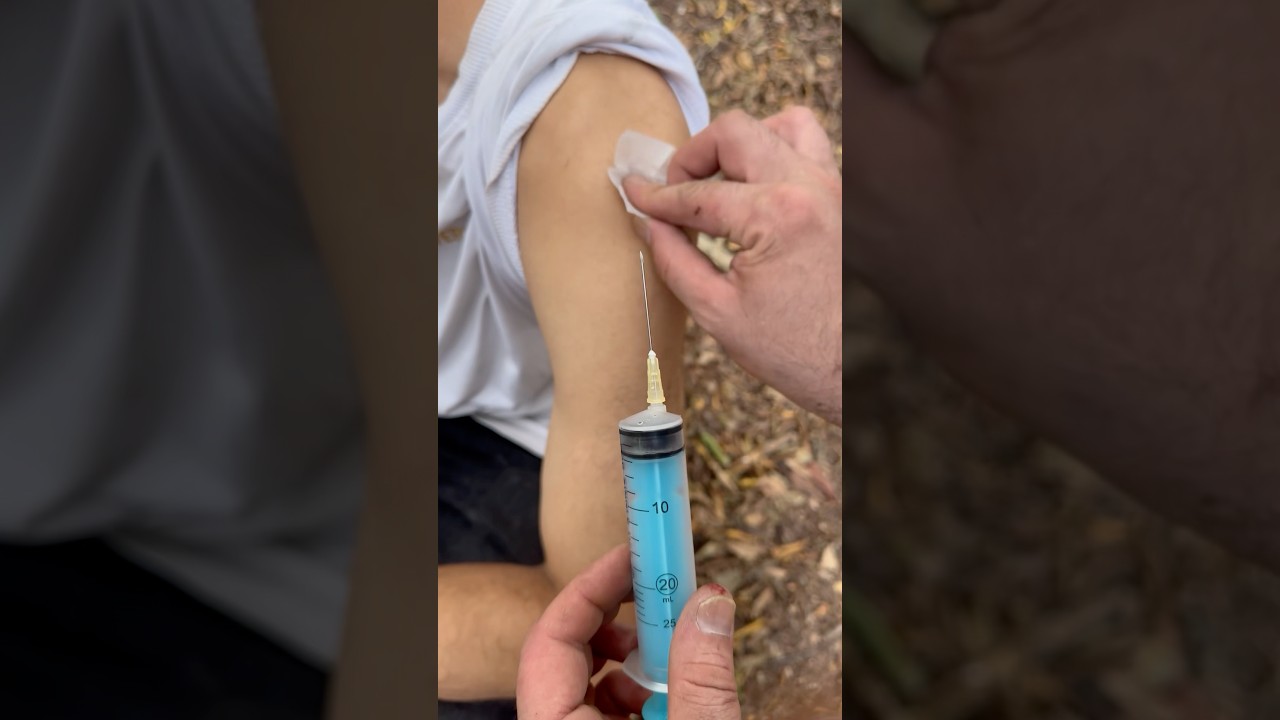 Making a fire starter with alcohol pads & candle wax! 