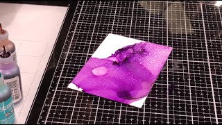 Tim Holtz demos 2 quick Alcohol Ink Techniques - Creativation 2020
