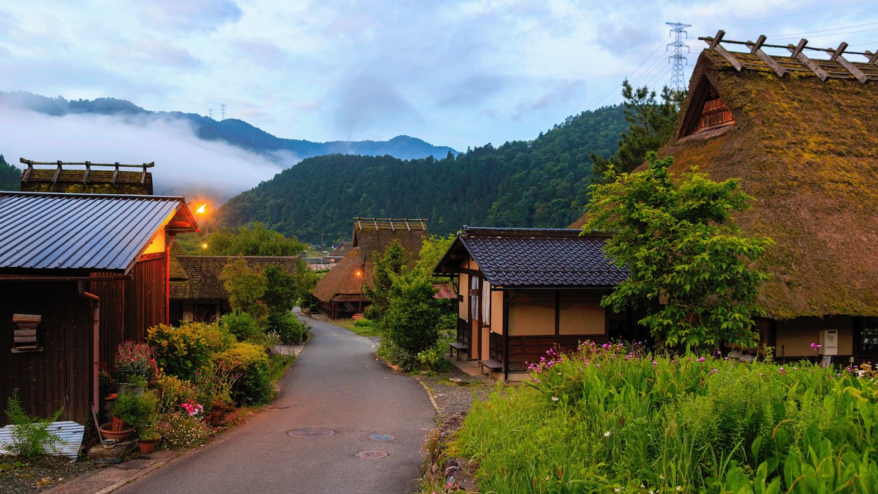 Dawn Walk through Quiet Kayabuki no Sato Village | Miyama, Japan