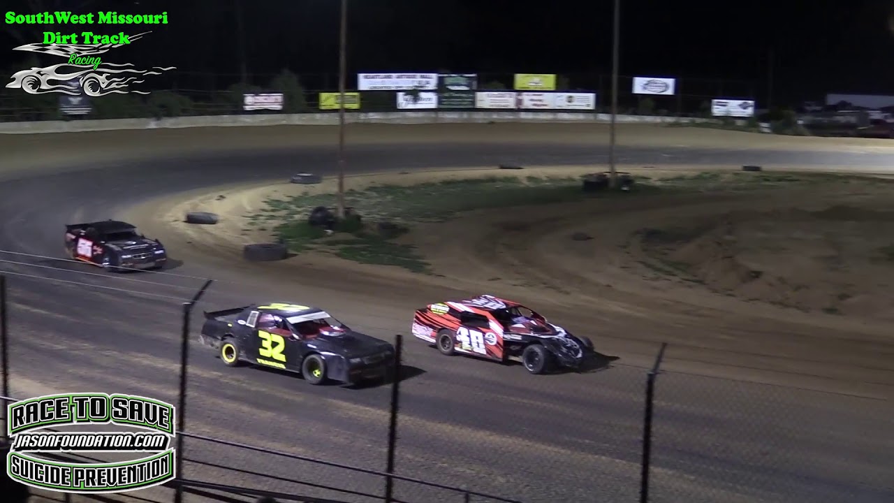 Powder Puff and Mechanics race Lebanon Midway Speedway 08032018