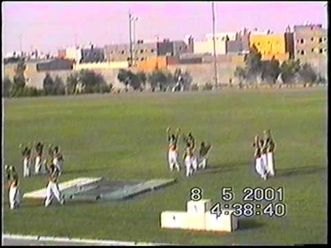 مدارس الدوادمي الأهلية عرض رياضي لطلاب الابتدائي2001 تصميم وتدريب الكابتن ياسر عبد العزيز 2001