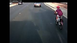 Bicyclist Crushed by Bus Accident - Windshield View screenshot 1