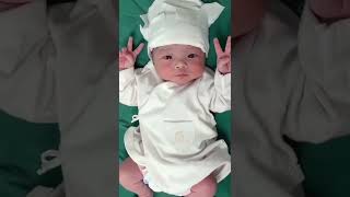 Newborn Baby's First Moments at the Hospital 👶🏥💕 #Shorts #NewbornBaby #BabyFirstMoments #NICUBaby