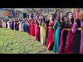 رقص سنتی زنان و مردان ک رد با لباس های محلی رقص سنتی زنان و مردان ک رد با لباس های محلی