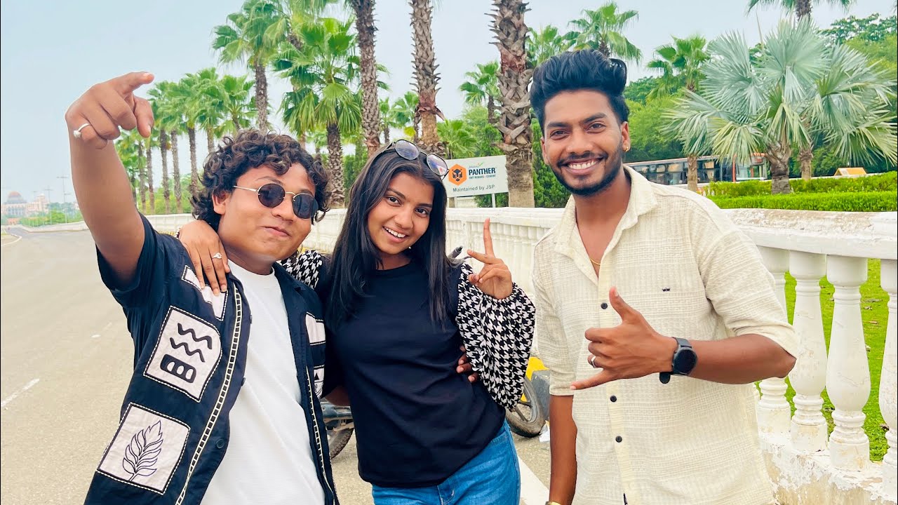 I met my friends today ! or milke bhot acha lgaa ❤️☺️