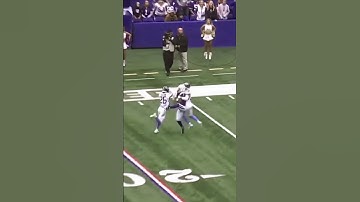 Josh Downs over TWO DEFENDERS FOR THE GRAB! #colts #football #shorts