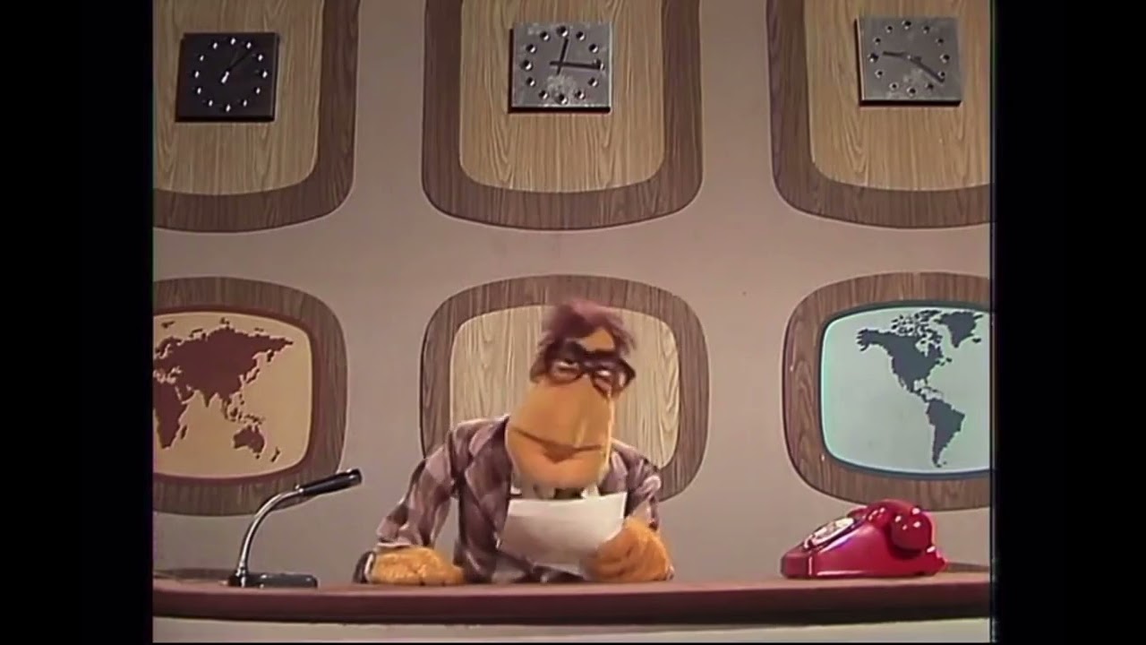 The Muppet Show - 221: Bob Hope - News Flash: Opera Season (1978)