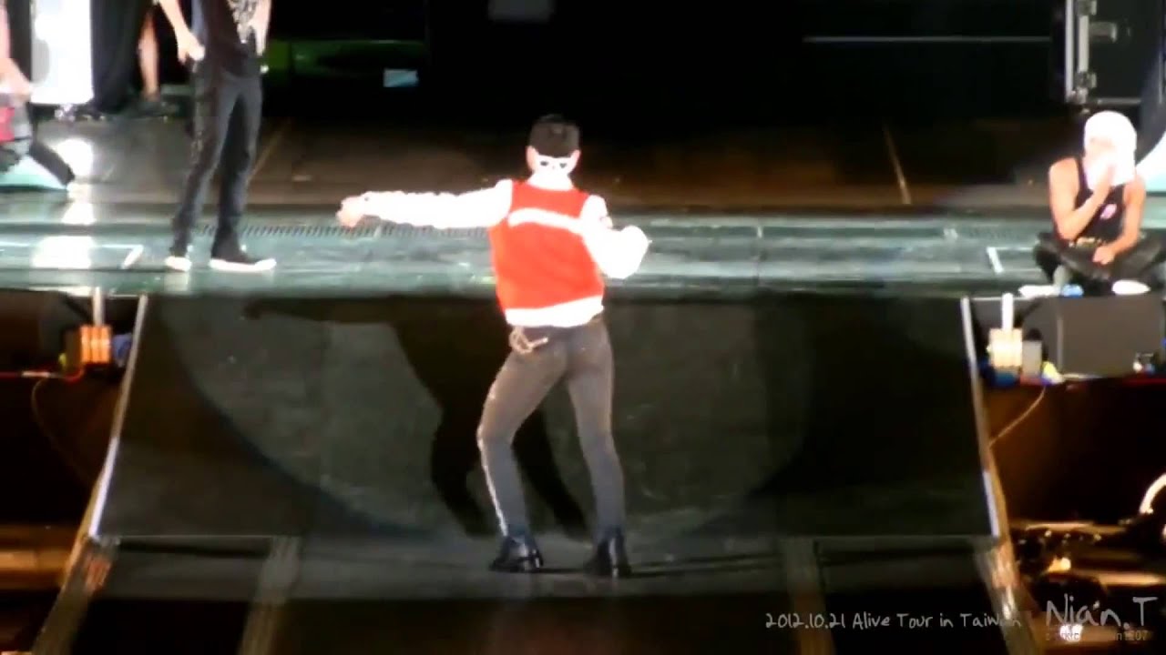 T.O.P & SeungRi (BigBang) dances