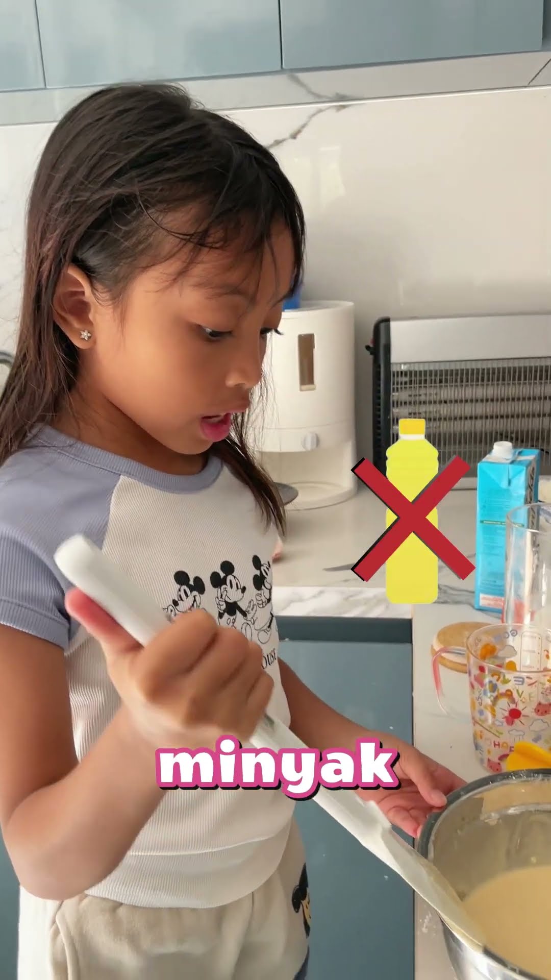LEIKA MASAK KUE LAKER, SIAPA YANG MAUU?? #leika #shorts