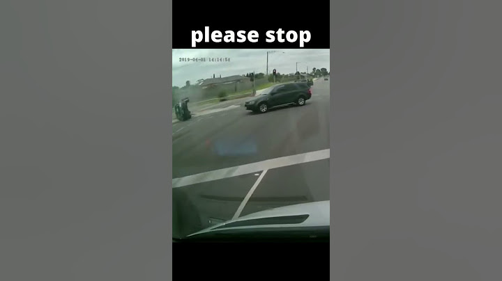 Car Crash please stop 🛑