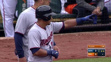 MIN@BAL: Escobar lines an RBI single to right-center
