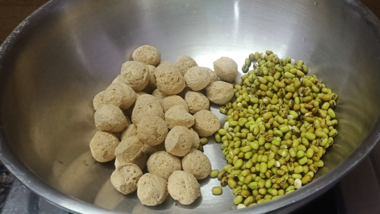 செம்ம டேஸ்ட் பச்சைப்பயரும் சோயாவும் சேர்த்து  இதுவரைக்கும் இப்படி பண்ணி இருக்கவே மாட்டீங்க ##viral