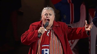 Ginette Reno sings O Canada before Canadiens face Rangers