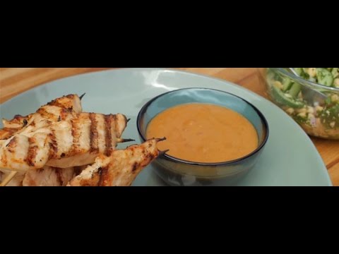 Видео рецепт Куриные шашлычки с арахисовым соусом