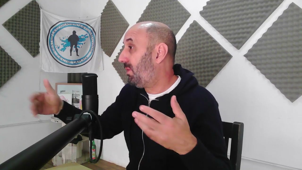 Plástico Cruel || Charlamos con Nelson Mallach - Dramaturgo, director teatral y escritor