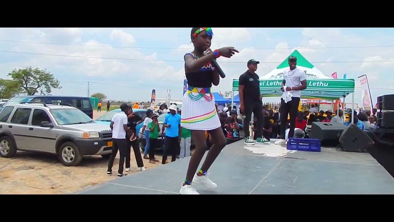 Gog-Kelly's Live Performance At KhulumaniFm Annual Road Show in Cowdray Park Bulawayo more Support 