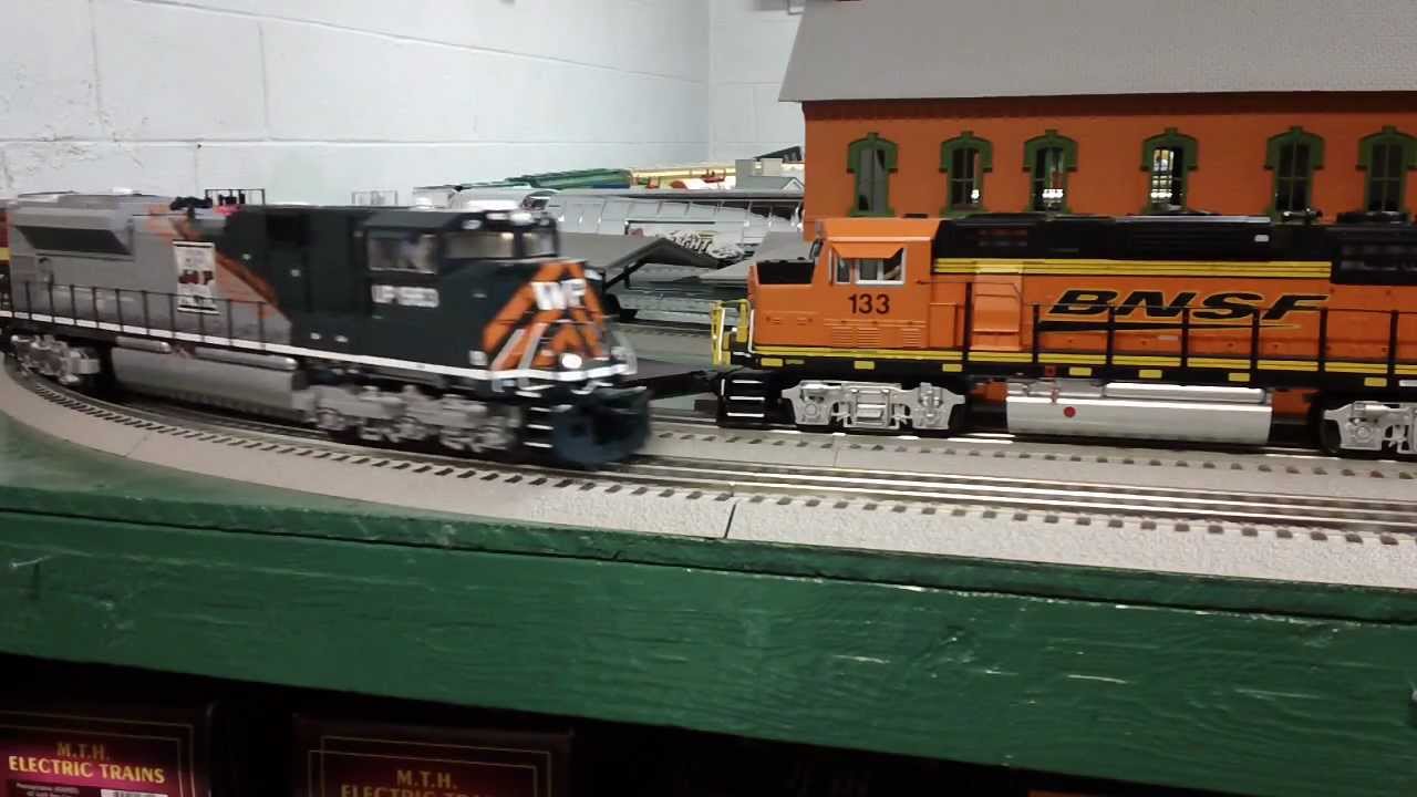 MTH Trains - Western Pacific SD70ACe Heritage - YouTube