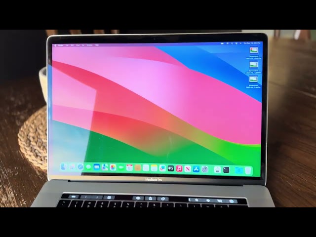 Apple MacBook Pro 15 Retina 2017 4xCore Intel i7 3.9GHz 4GB Video 512GB SSD TouchBar Touch ID A1770
