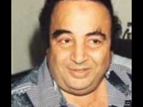 يونس شلبي طفل كبير مع اولاده الصغار في صورة نادرة جدا