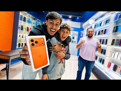 dei um iPhone para o Artur, ele merece 