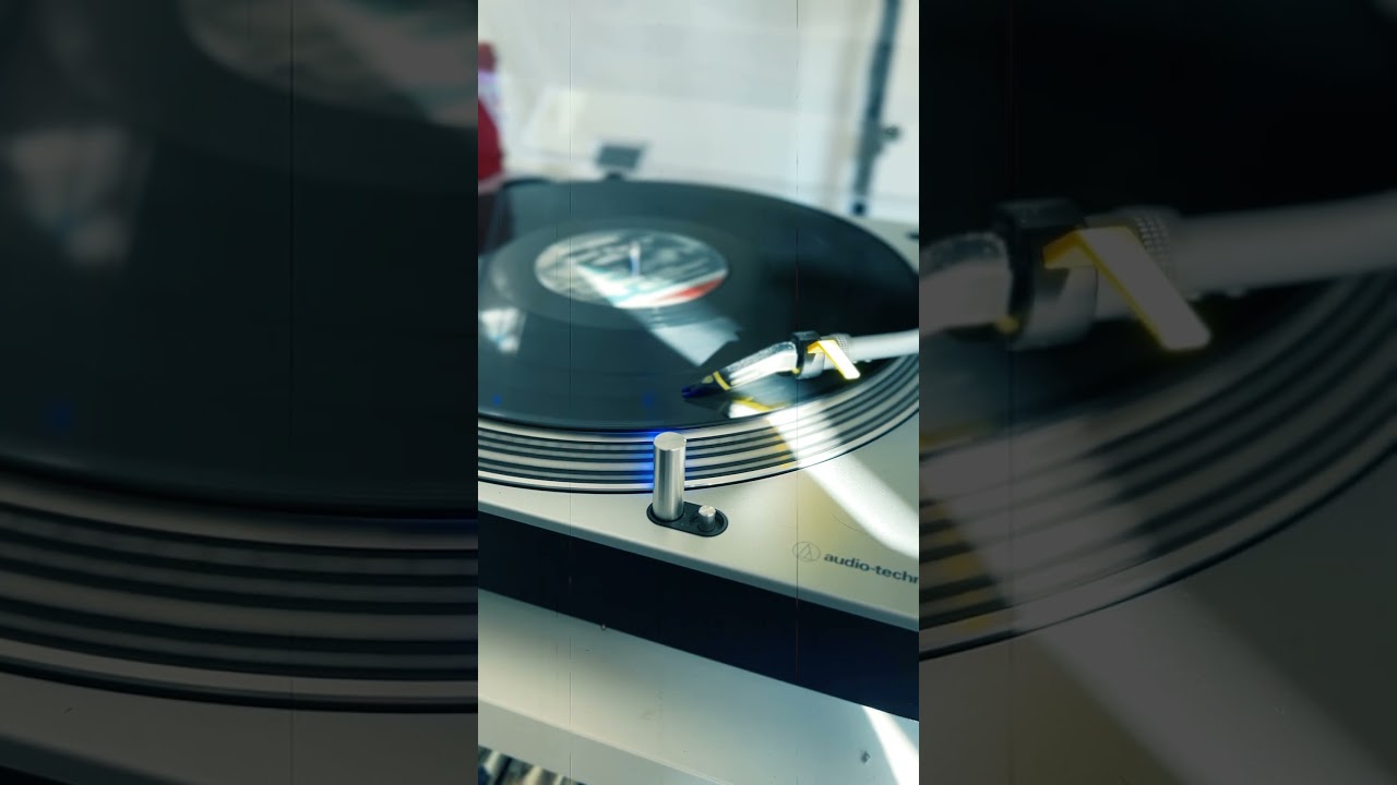 Snoop Dogg vs. DirtDiggers 