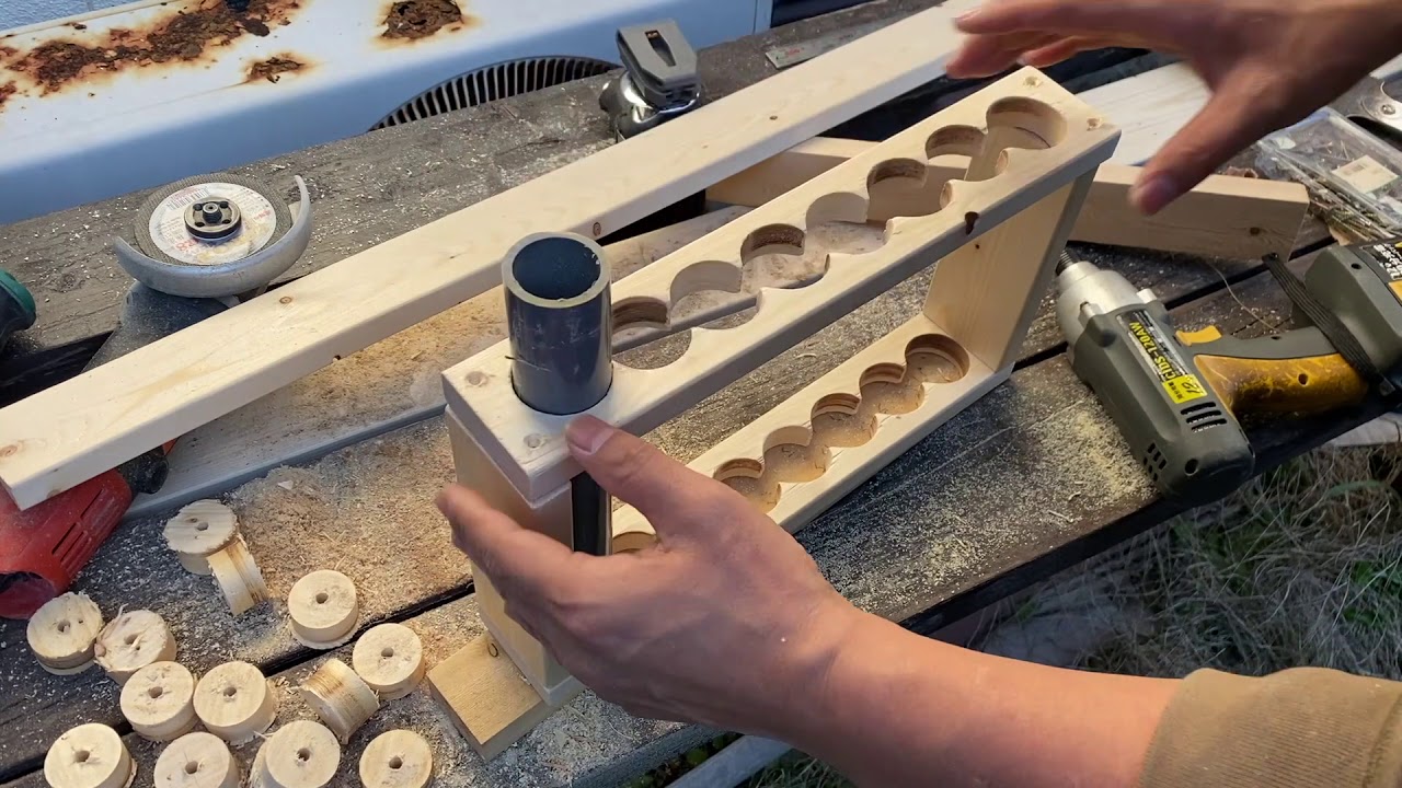 釣り道具の自作：イカツノ投入器製作 その1 - YouTube