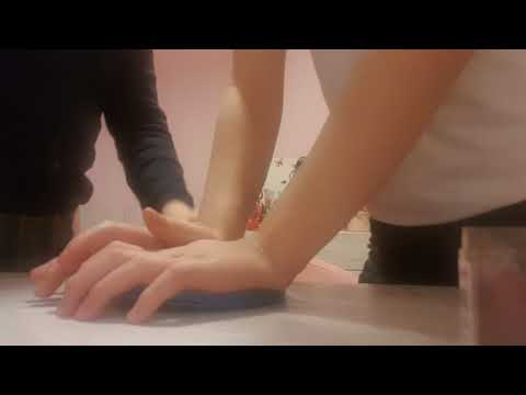 ქეთა და ინგა თამაშობენ ტყლარწით