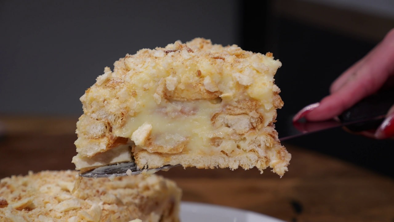 Неймовірний Наполеон із печива ''Вушка'': ТОП‑рецепт без випічки