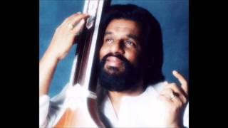 One of the world's greatest renditions this thyagaraja keerthanai set
in mighty & kingly karaharapriya to adhi thalam by kj yesudas.