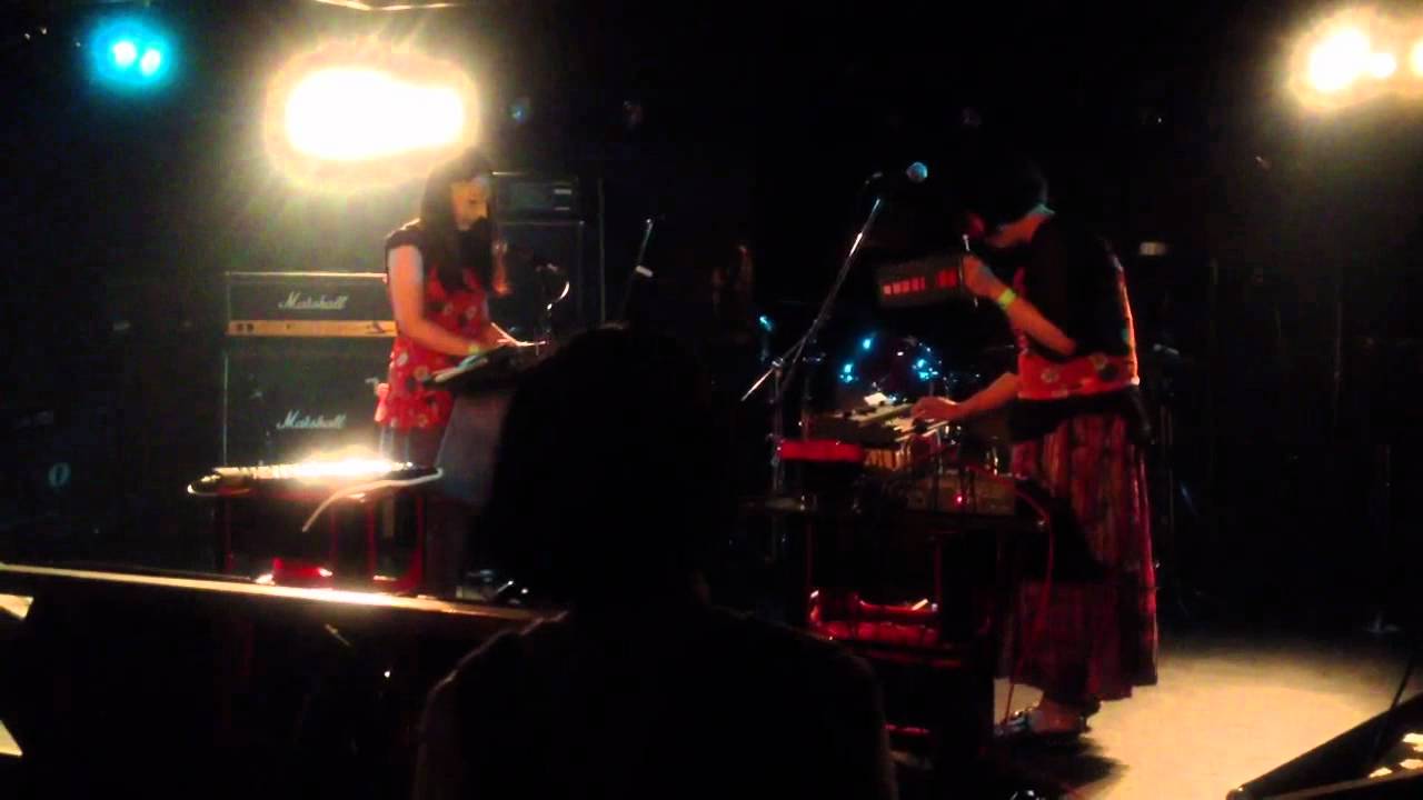 amaimono ひっこし ama live - YouTube