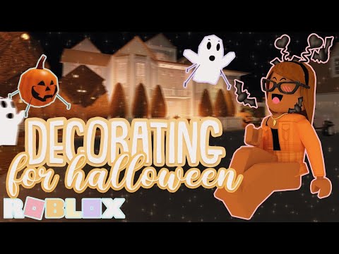 Decorating my Family House for HALLOWEEN! *UPDATE* Roblox Bloxburg 